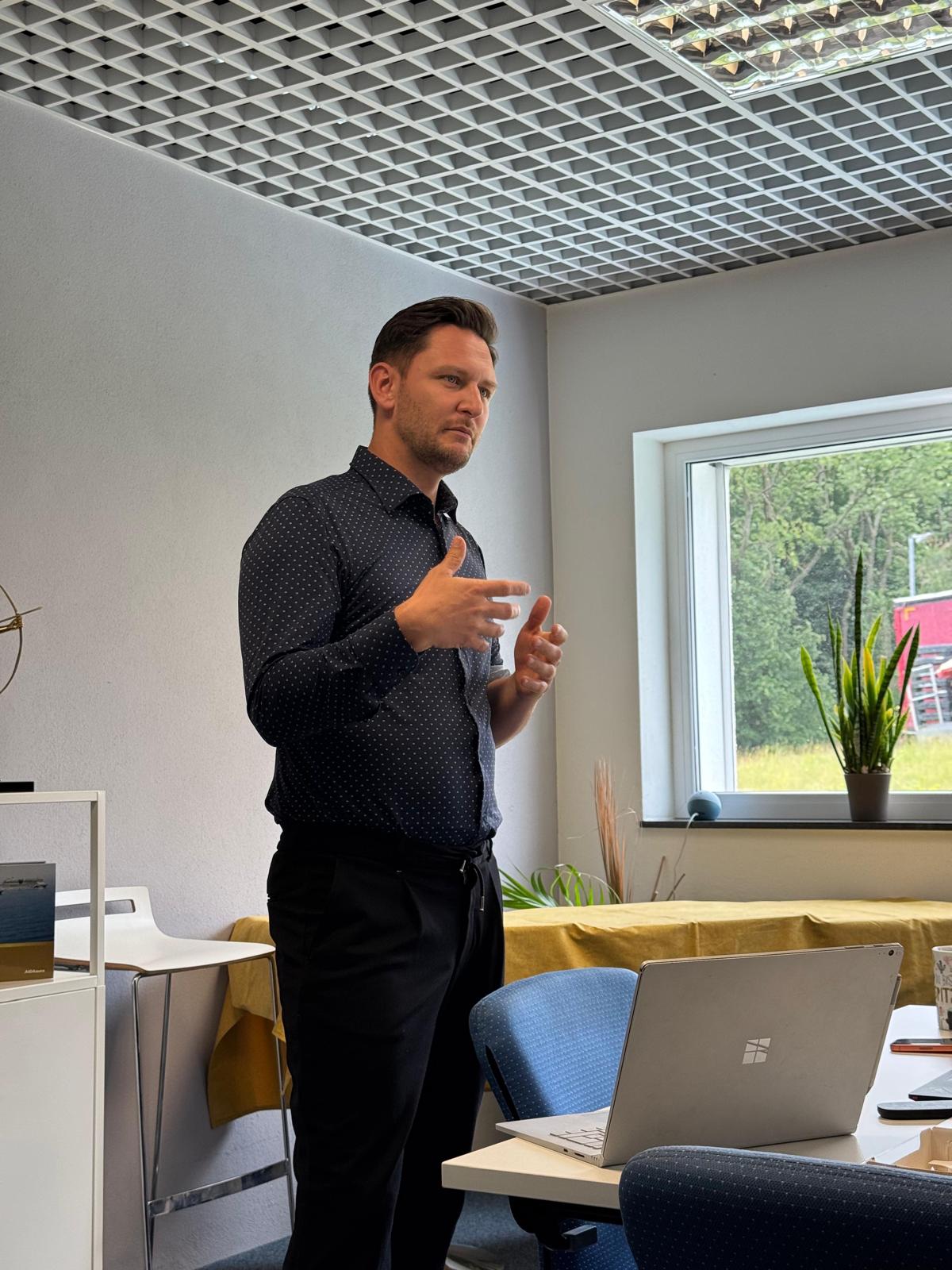 Falk Stiefler beim Coaching